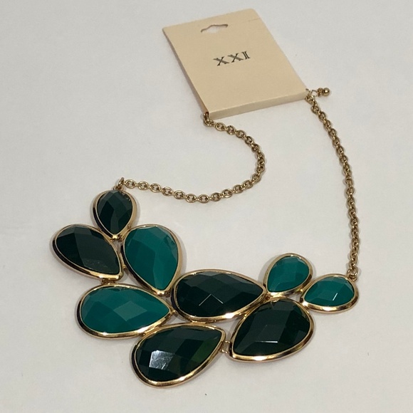 Forever 21 Jewelry - Forever 21 Green & Gold Tone Bib Necklace
